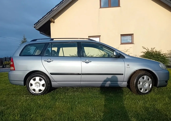 Toyota Corolla cena 5000 przebieg: 320000, rok produkcji 2003 z Trzebiatów małe 7